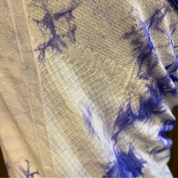 Fabletics Oula Tank Purple Blue Seamless Chafe Resistant Ultra Light M 8 NWT - Picture 14 of 15